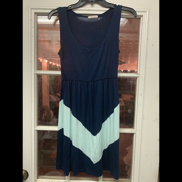Sleeveless dress - Picture 1 of 2